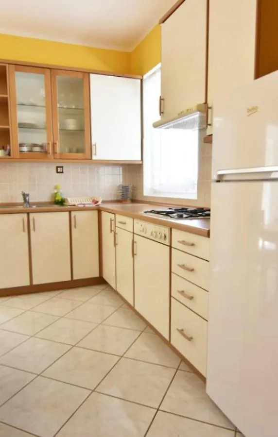Apartmani Milos Umag 0*,