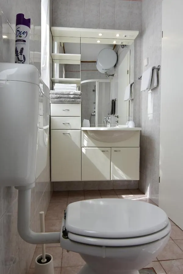 ゲストハウス Apartmani Milos ウマグ クロアチア